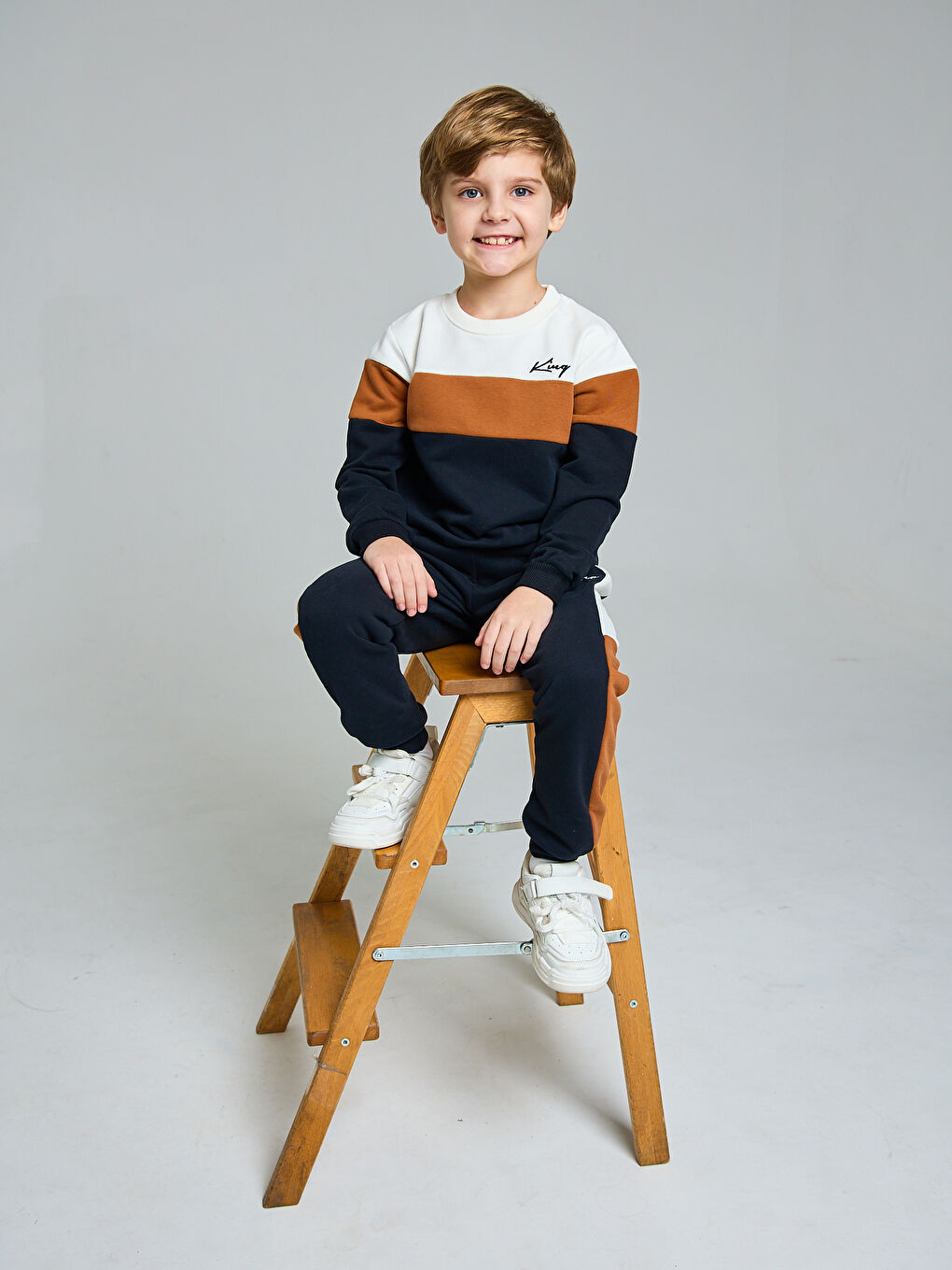 Kahverengi Bisiklet Yaka Erkek Bebek Baskılı Sweatshirt ve Eşofman Alt 2'li Takım-4