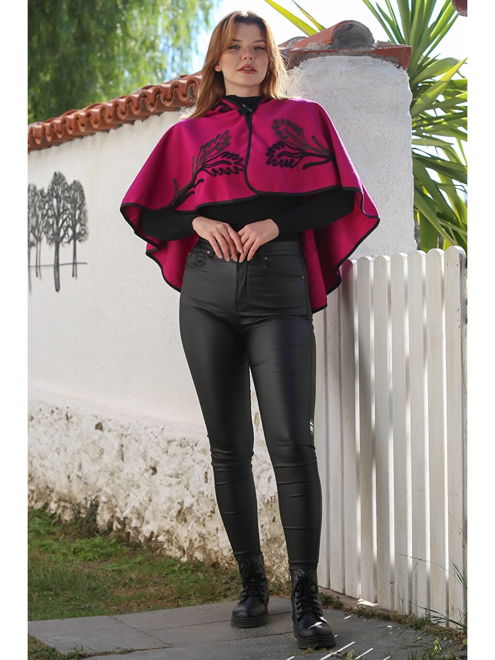 Bordo Kapüşonlu Düğmeli Biyeli Süzene Nakışlı Casual Kaşe Bolero Dokuma Panço 43 75-2
