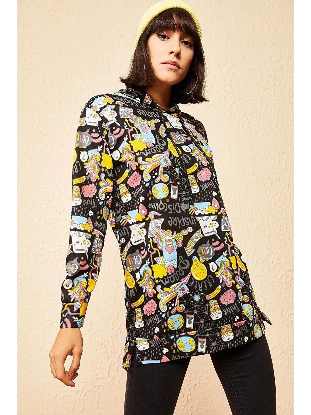 Siyah Kadın Multi Baskılı Kapüşonlu Sweatshirt-3