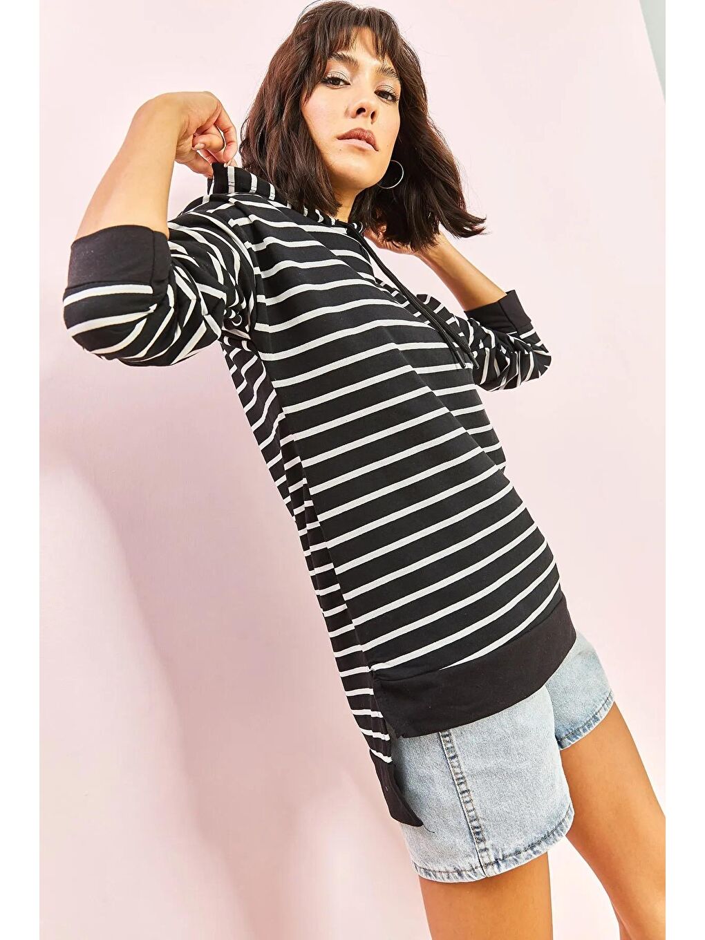 Siyah Kadın Kapüşonlu Garnili Çizgili Sweatshirt