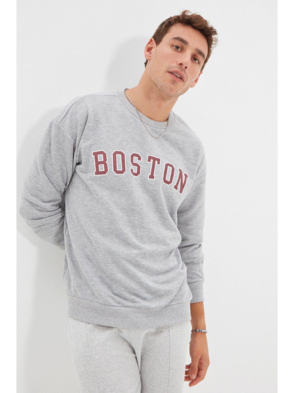 Gri Erkek Boston Baskı Uzun Kollu Bisiklet Yaka Baskılı Sweatshirt-4