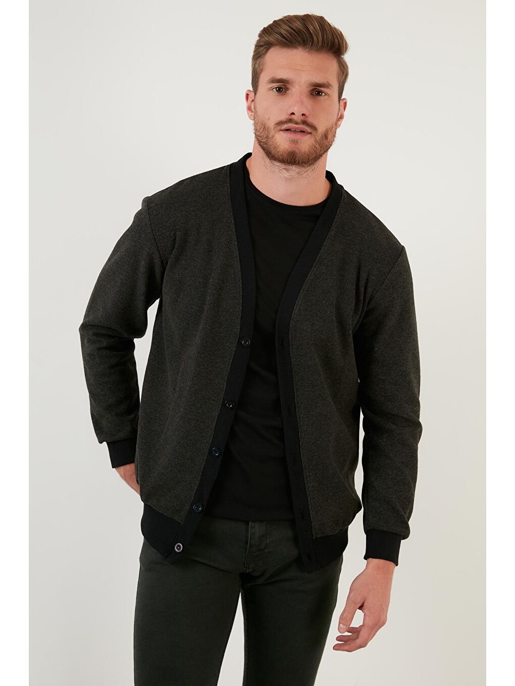 Haki Pamuklu Regular Fit Düğmeli V Yaka Erkek Hırka 456205-3