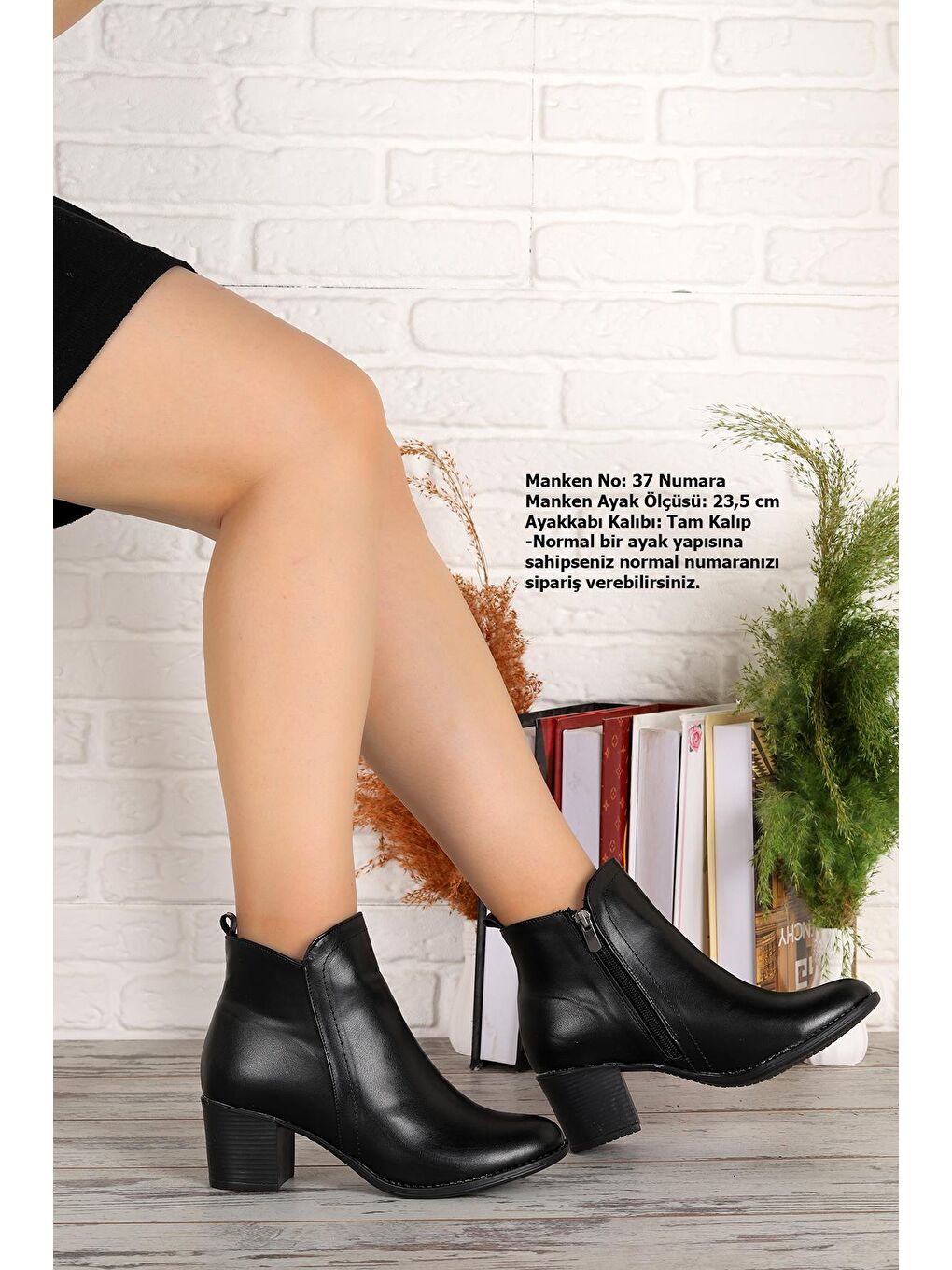 Siyah Cilt 6 Cm Topuklu Kadın Bot Ayakkabı 8422-831-2