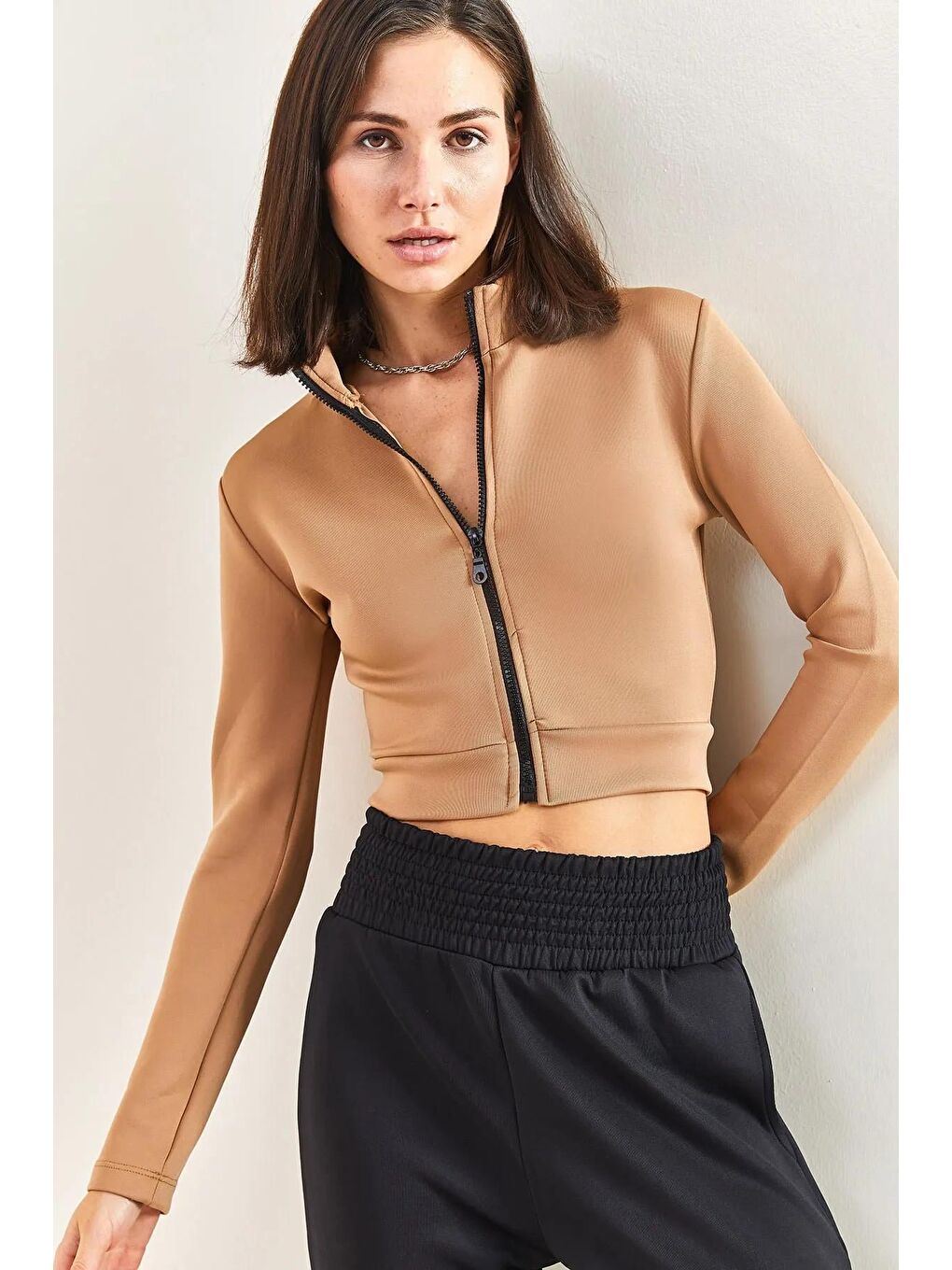 Kahverengi Kadın Scuba Kumaş Crop Fermuarlı Bluz-1