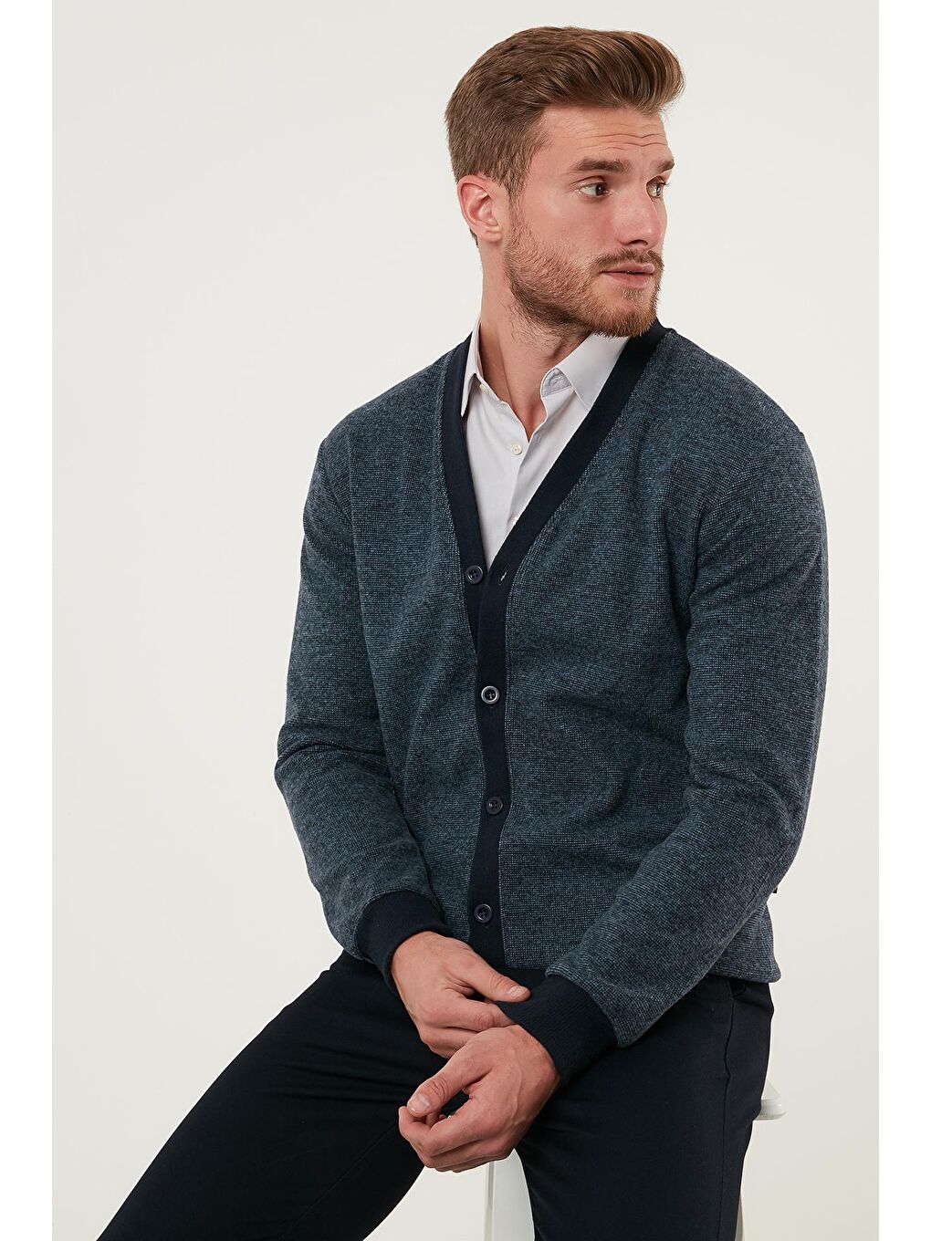 İndigo Pamuklu Regular Fit Düğmeli V Yaka Hırka 456205