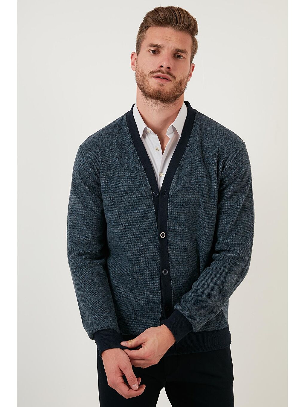 İndigo Pamuklu Regular Fit Düğmeli V Yaka Hırka 456205-1