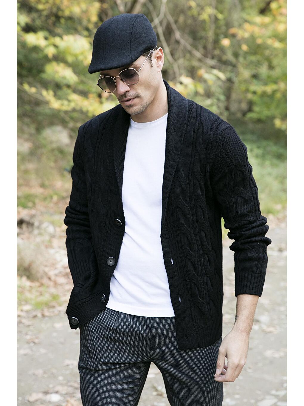 Siyah Slim Fit Düğmeli % 100 Soft Akrilik Örme Hırka 4617005-2