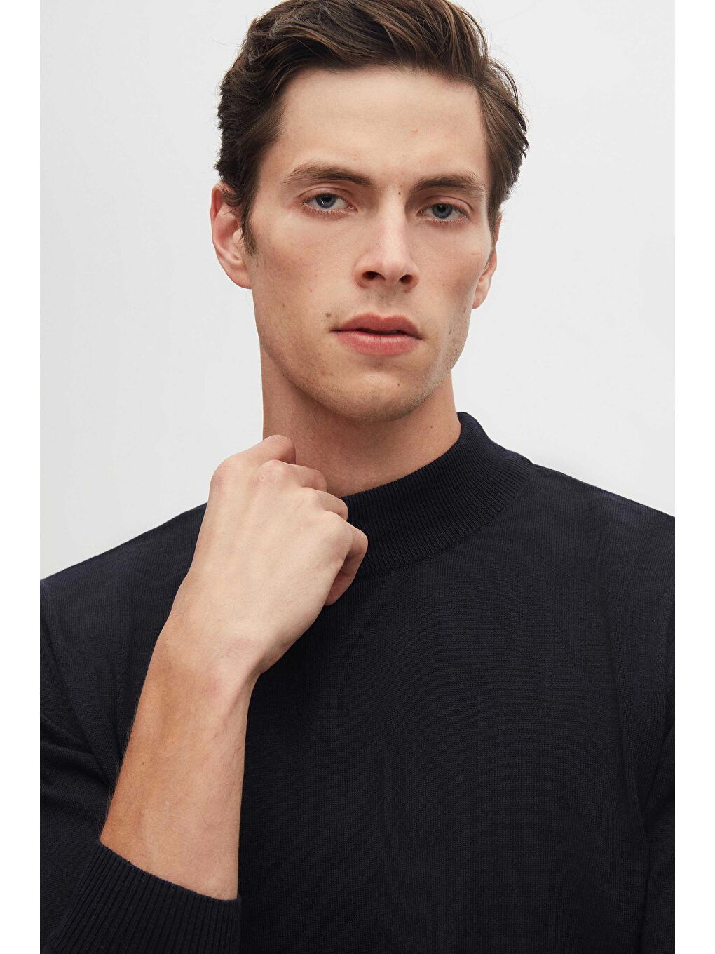 Regular Fit Lacivert Pamuk Karışımlı Yarım Balıkçı Triko Kazak-1