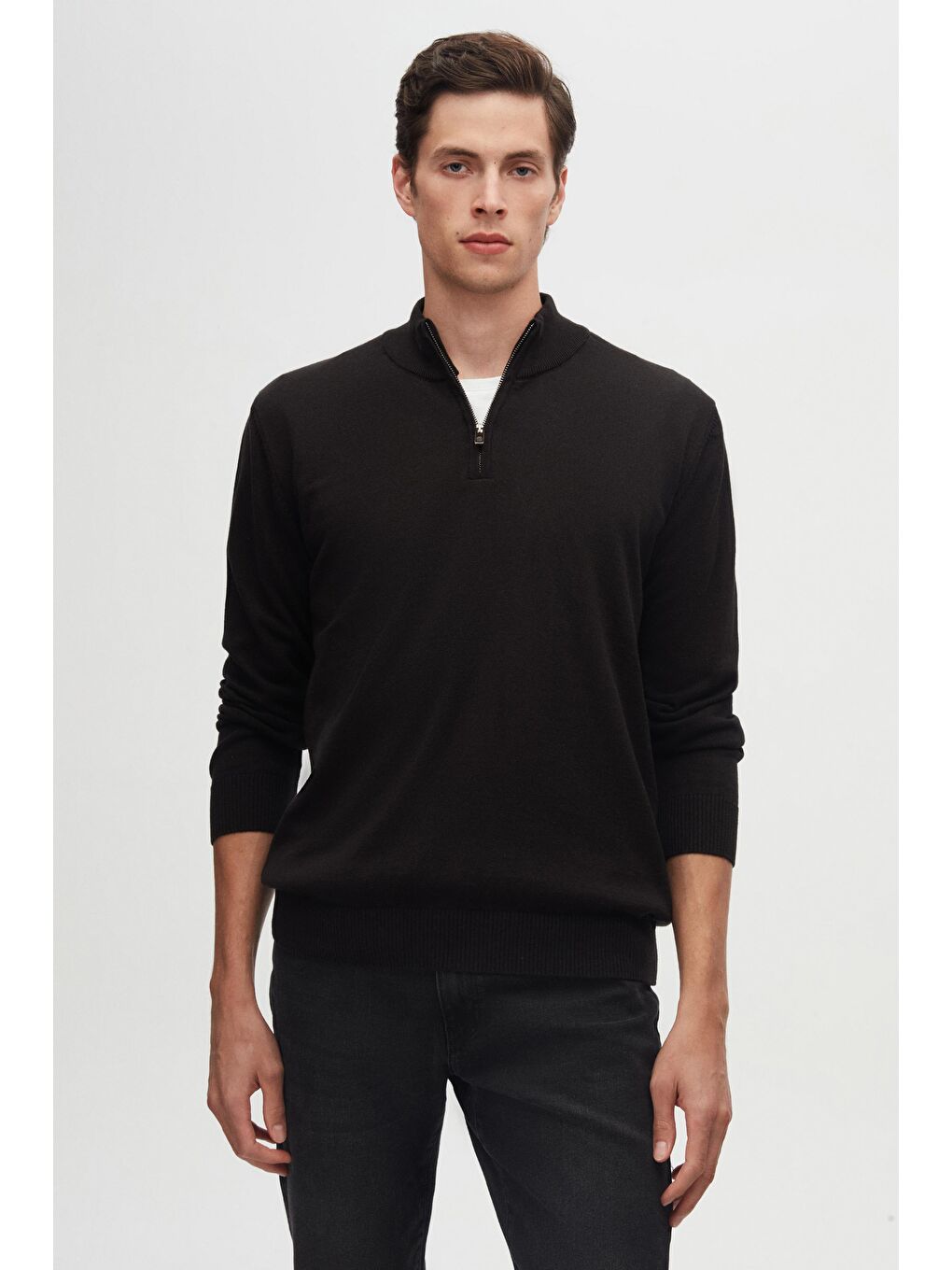 Slim Fit Siyah Yarım Fermuarlı Triko Kazak-1