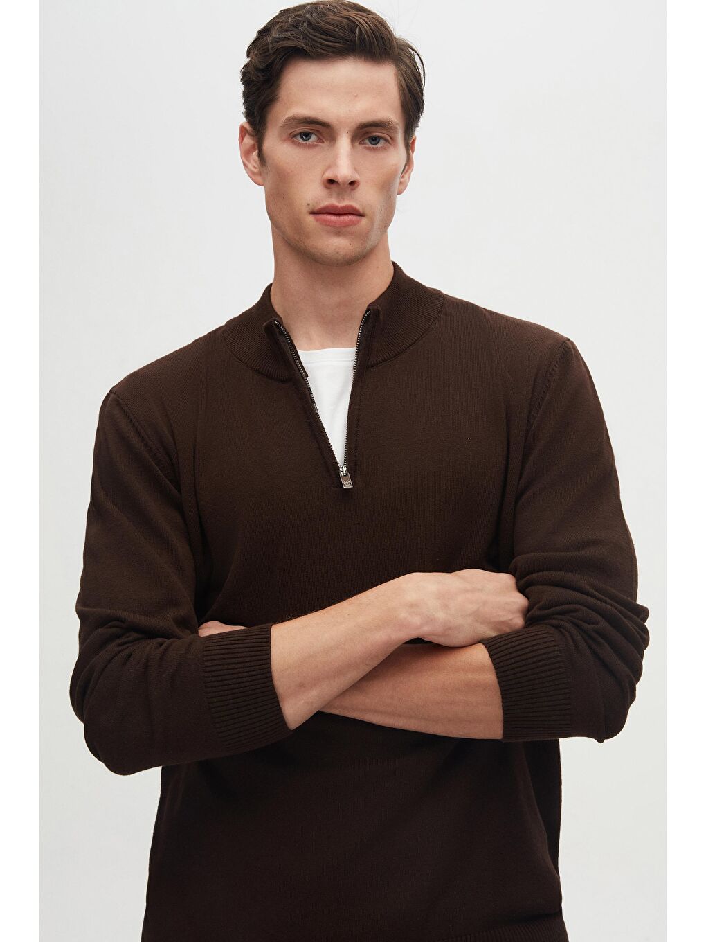Slim Fit Kahverengi Yarım Fermuarlı Triko Kazak-1