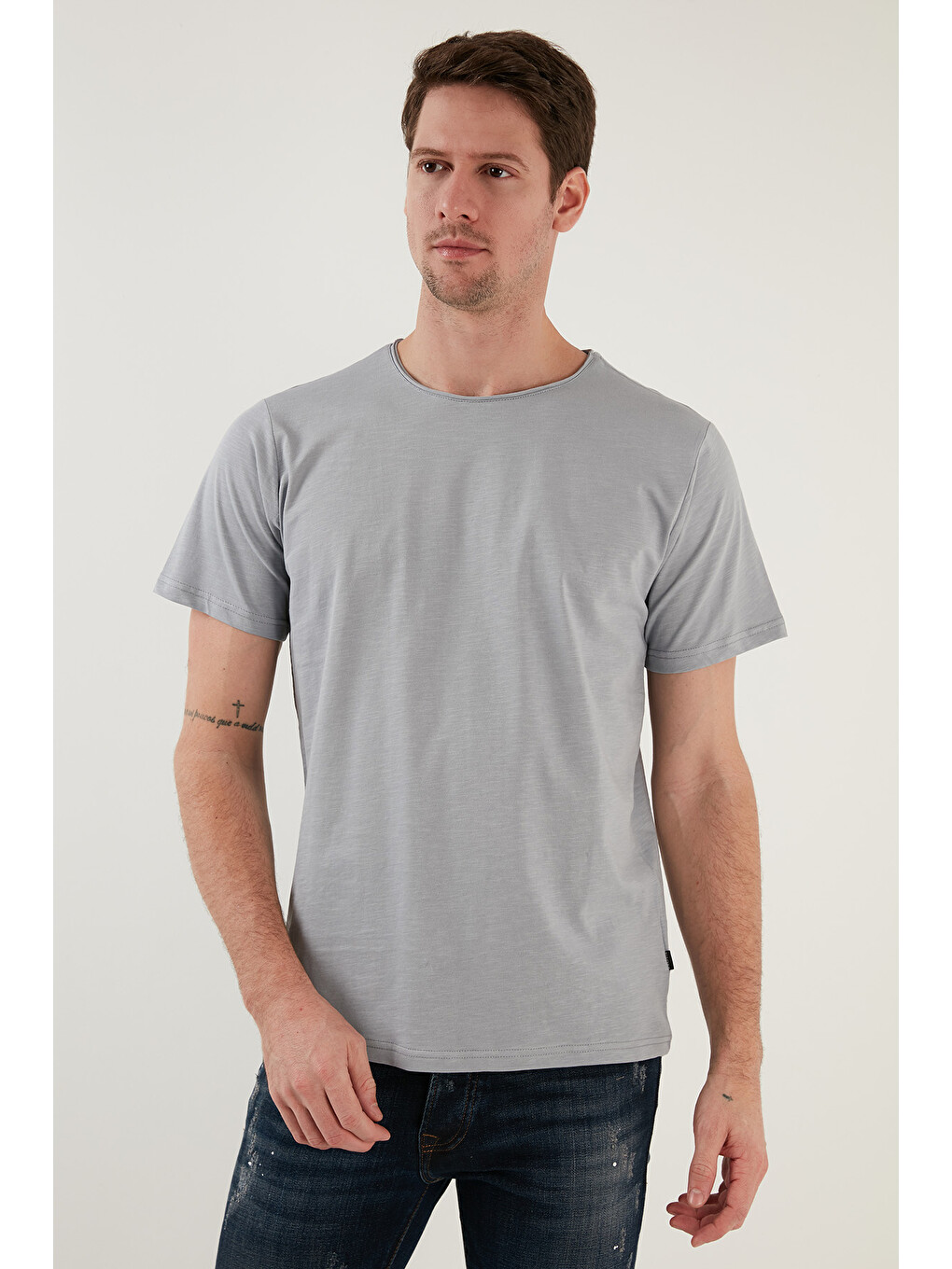 Gri Bisiklet Yaka %100 Pamuk Slim Fit Basic Tişört 59020001-5