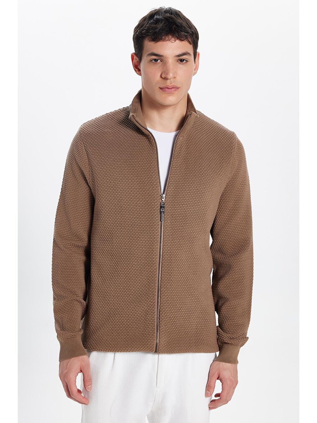 Kahverengi Erkek Standart Fit Normal Kesim Desenli Yarım Balıkçı Yaka Fermuarlı Kahve Hırka-2