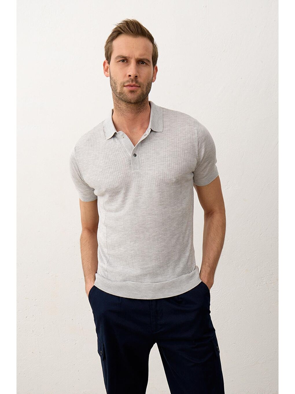 Erkek Slim-Fit Yazlık Triko Tişört Gri