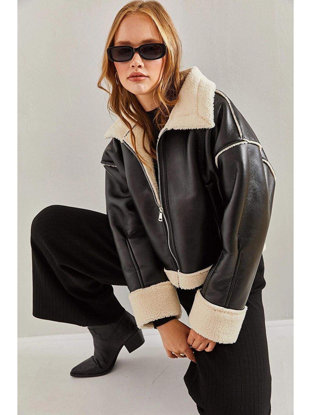 Siyah Kadın Kürklü Yandan Cepli Suni Deri Biker Mont-2