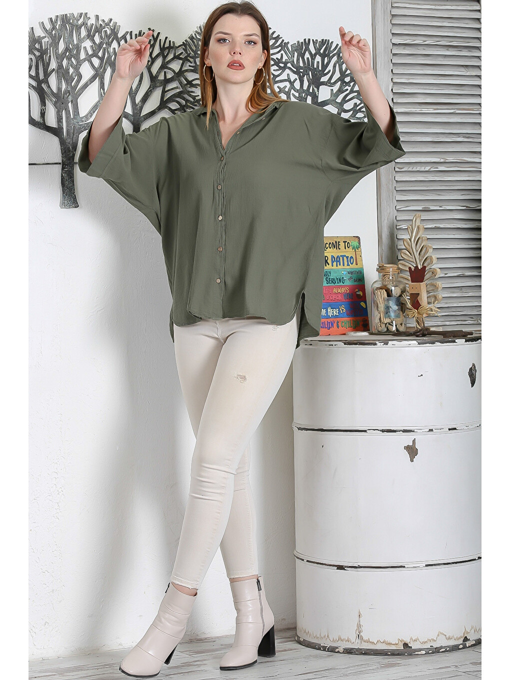 Haki Yeşil 3/4 Kol Sedef Düğmeli Yırtmaçlı Casual Pamuk Dokuma Gömlek-5