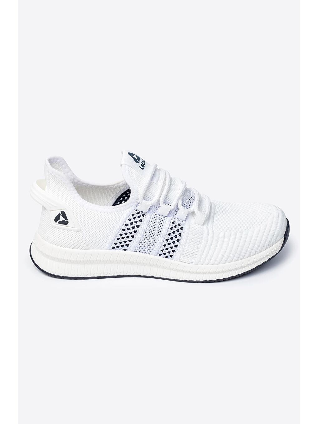 Beyaz Yuvarlak Burunlu Bağcıklı Erkek Spor Ayakkabı