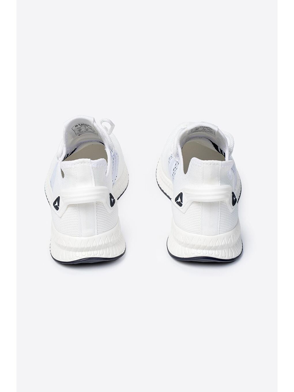 Beyaz Yuvarlak Burunlu Bağcıklı Erkek Spor Ayakkabı-2