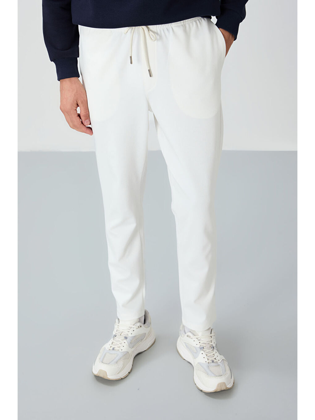 Ekru Yüzeyi Dokulu Standart Fit Erkek Eşofman Alt - 82155