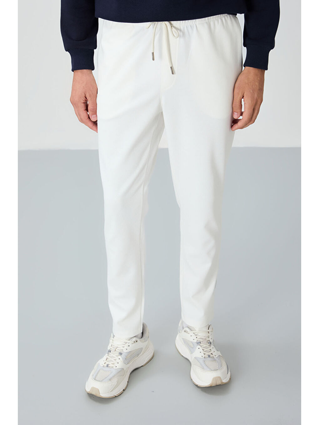 Ekru Yüzeyi Dokulu Standart Fit Erkek Eşofman Alt - 82155-2