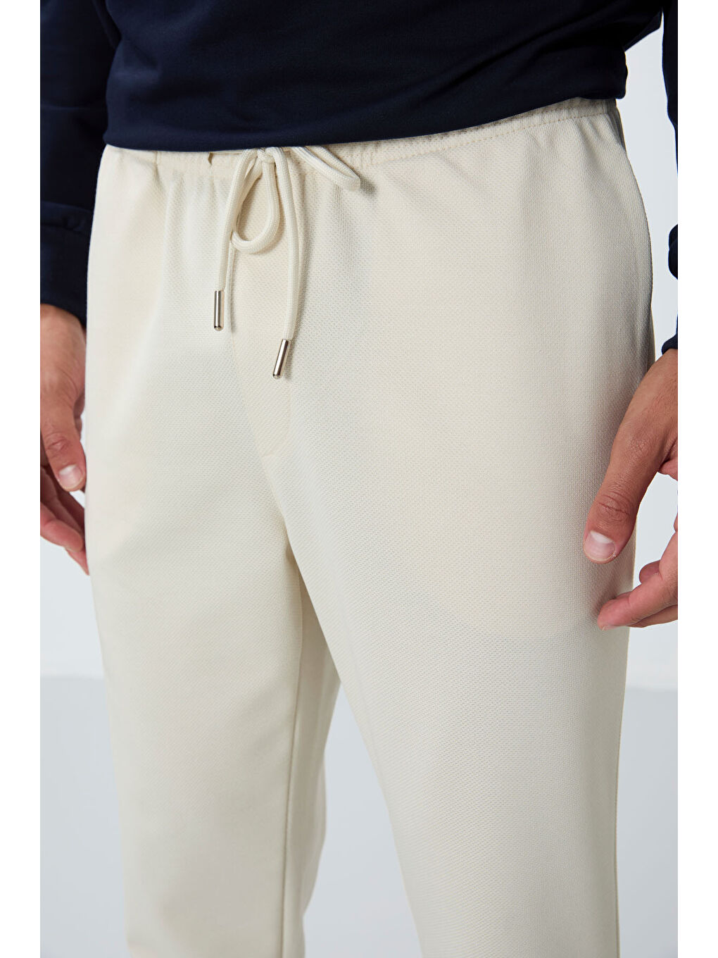 Bej Yüzeyi Dokulu Standart Fit Erkek Eşofman Alt - 82155-3