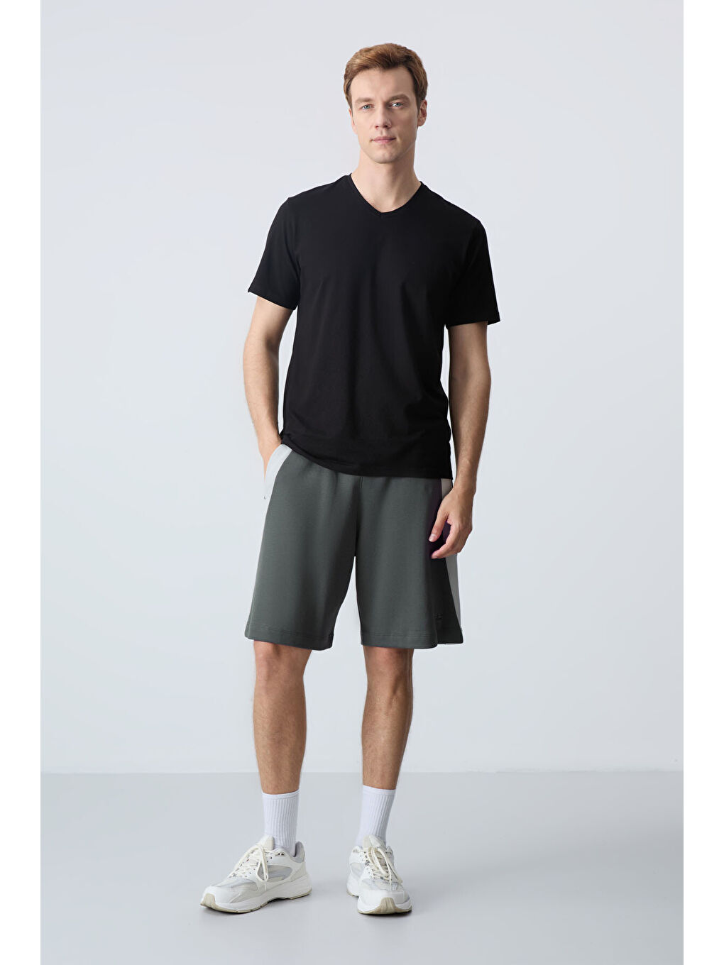 Haki Pamuklu Kalın Yumuşak Dokulu Standart Fit Basic Erkek Şort  - 81280-1