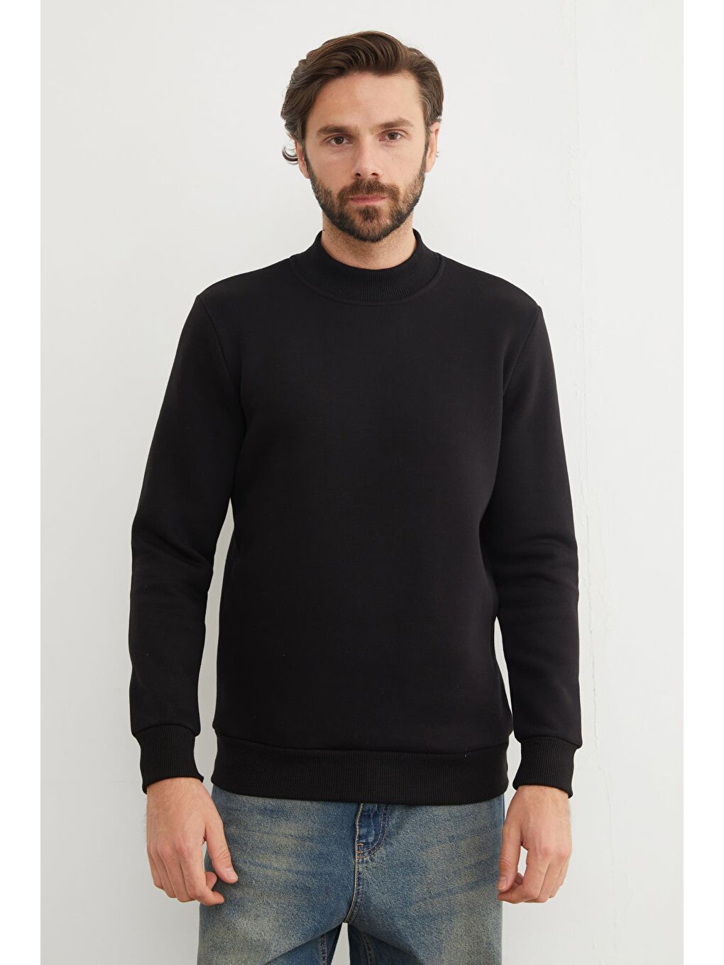 Siyah Basic Bisiklet Yaka Sweatshirt-1