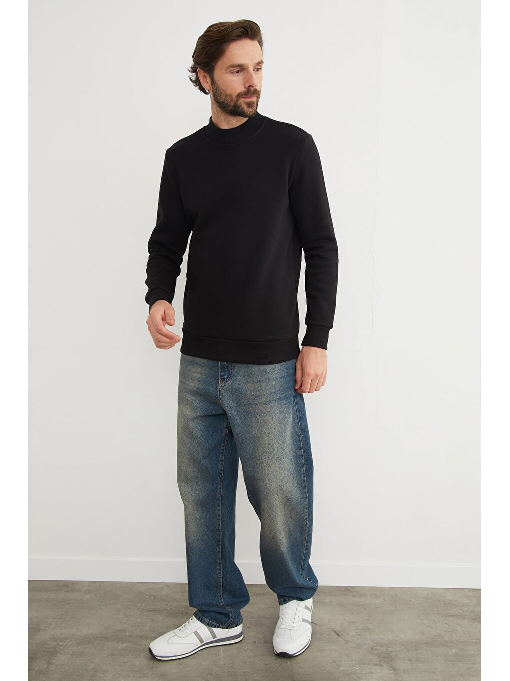 Siyah Basic Bisiklet Yaka Sweatshirt-2