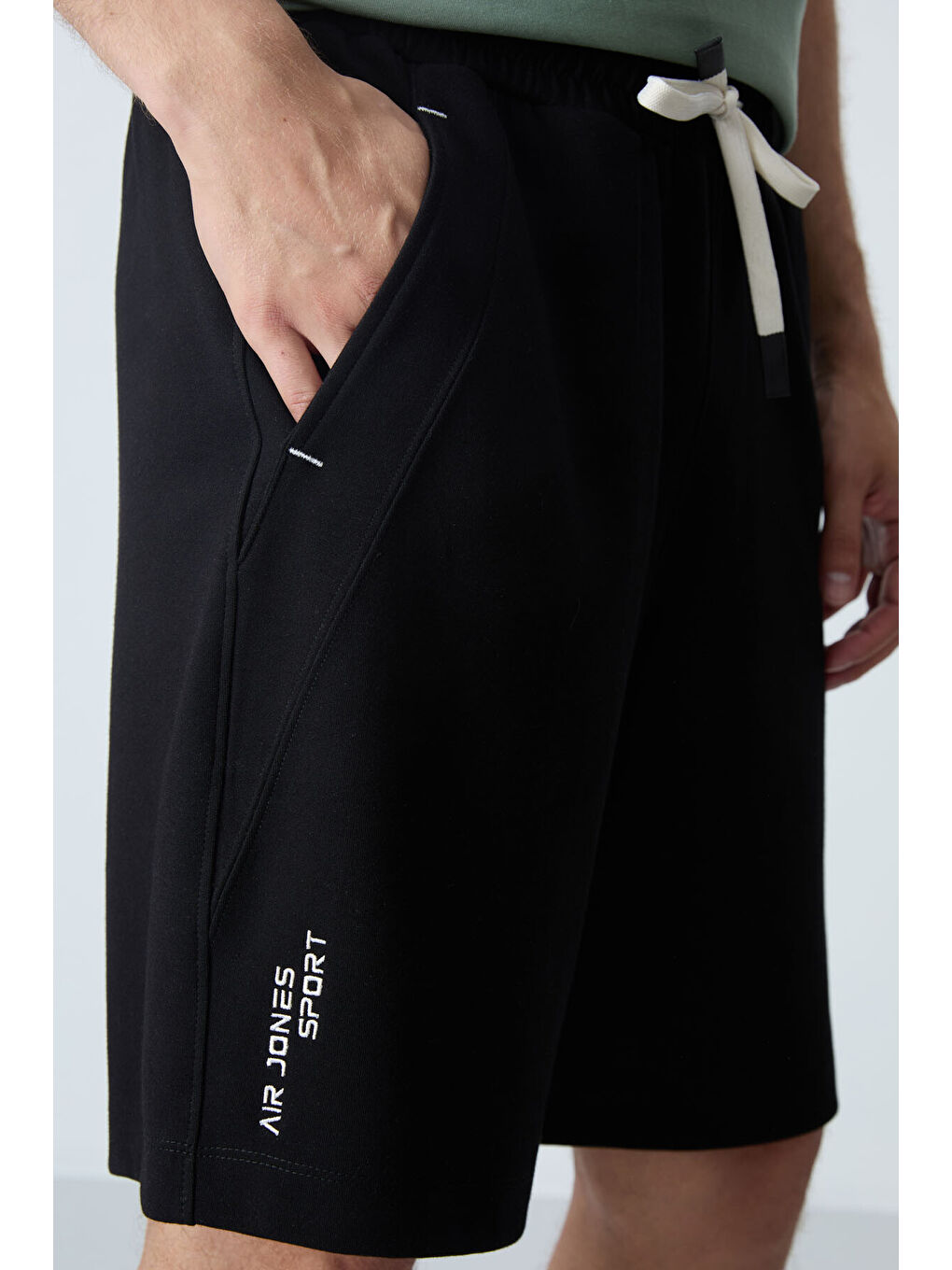 Siyah Pamuklu Kalın Yumuşak Dokulu Standart  Fit Basic Erkek Şort  - 81278-2