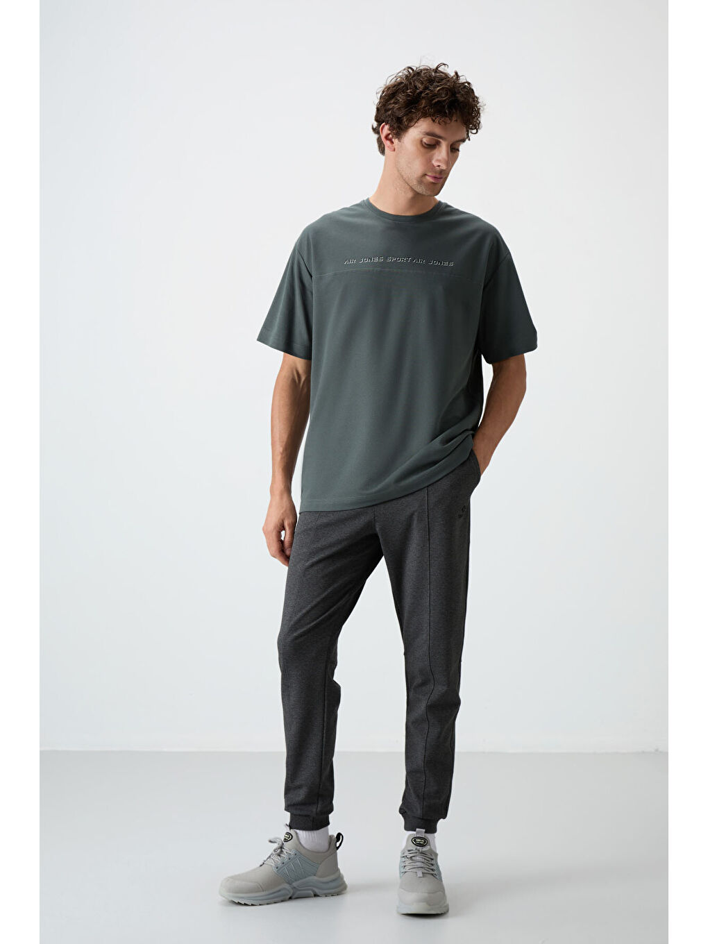 Haki Pamuklu Kalın Yüzeyi Dokulu  Fit  Baskılı Erkek Tişört - 88371-2