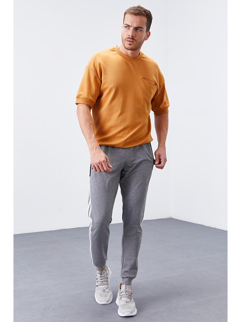 Gri Melanj Çift Biye Şeritli Standart Kalıp Erkek Jogger Eşofman Altı- 84694