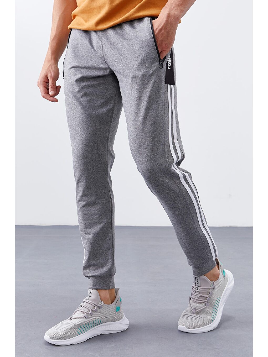 Gri Melanj Çift Biye Şeritli Standart Kalıp Erkek Jogger Eşofman Altı- 84694-1