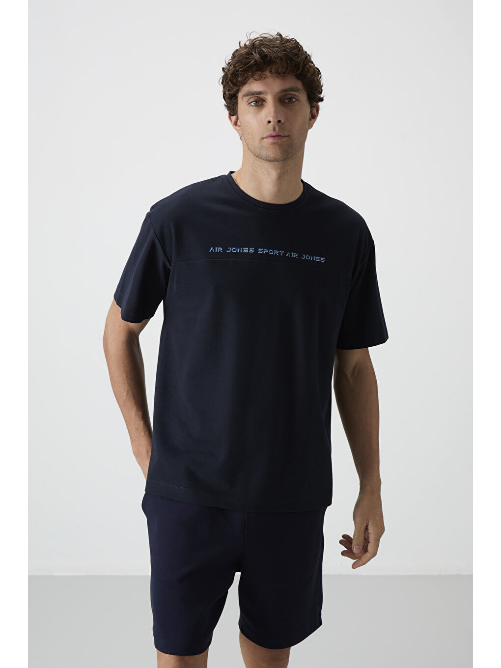 Lacivert Pamuklu Kalın Yüzeyi Dokulu  Fit  Baskılı Erkek Tişört - 88371-3