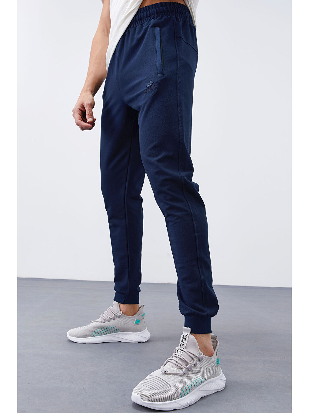 İndigo Fermuar Cepli Dar Kalıp  Erkek Jogger Eşofman Altı- 84343-3