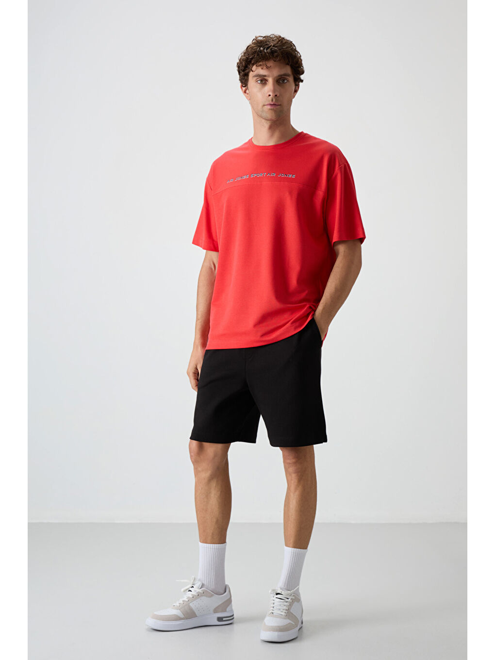 Kırmızı Pamuklu Kalın Yüzeyi Dokulu  Fit  Baskılı Erkek Tişört - 88371-2