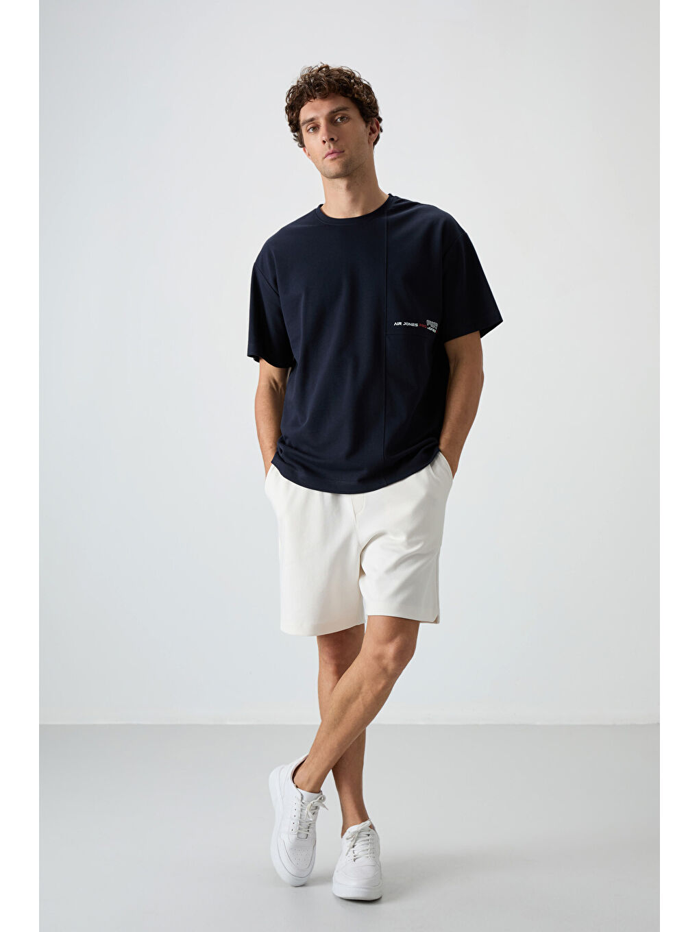 Lacivert Pamuklu Kalın Yüzeyi Dokulu  Fit  Baskılı Erkek Tişört - 88370-1