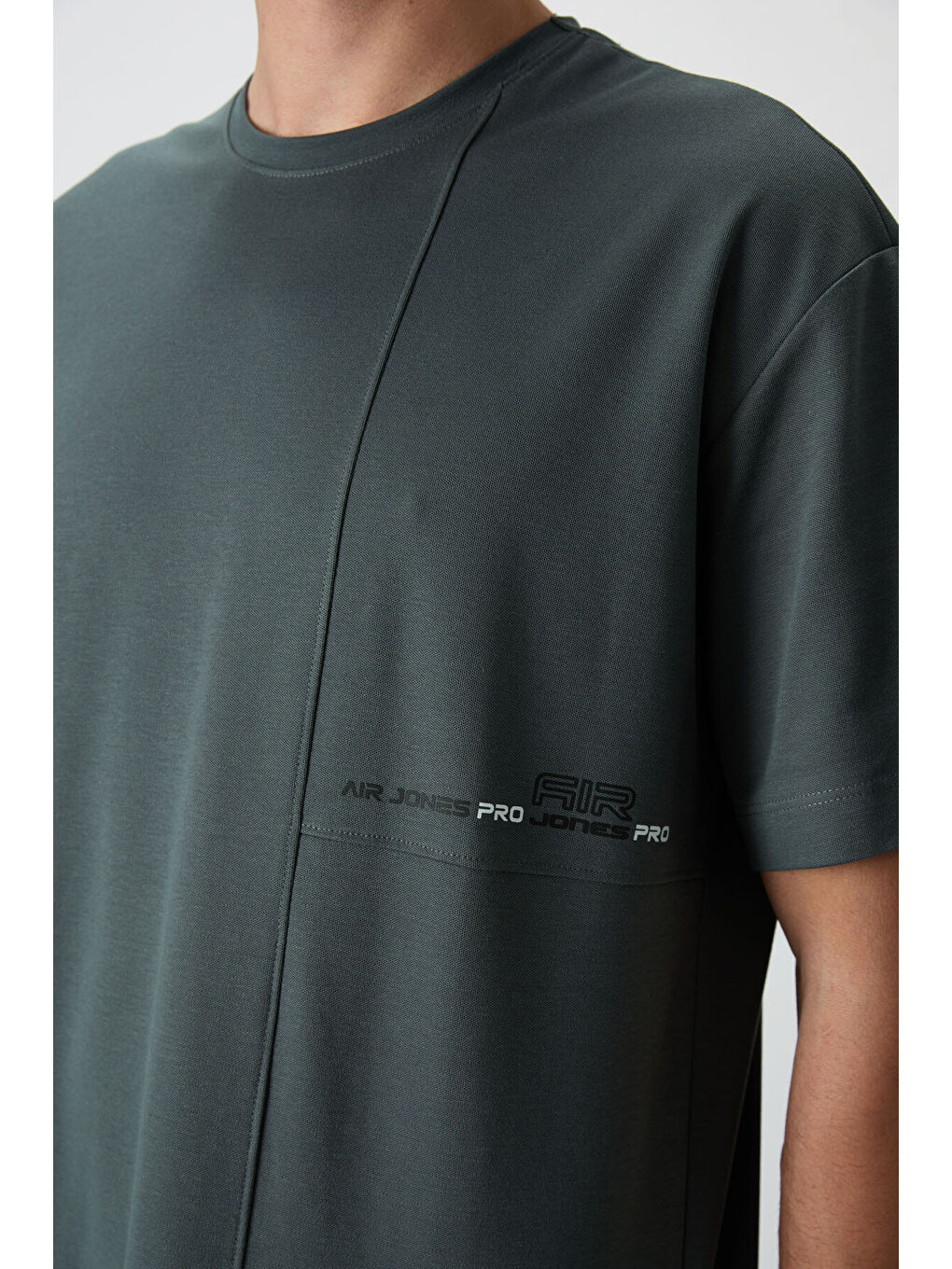 Haki Pamuklu Kalın Yüzeyi Dokulu  Fit  Baskılı Erkek Tişört - 88370-1