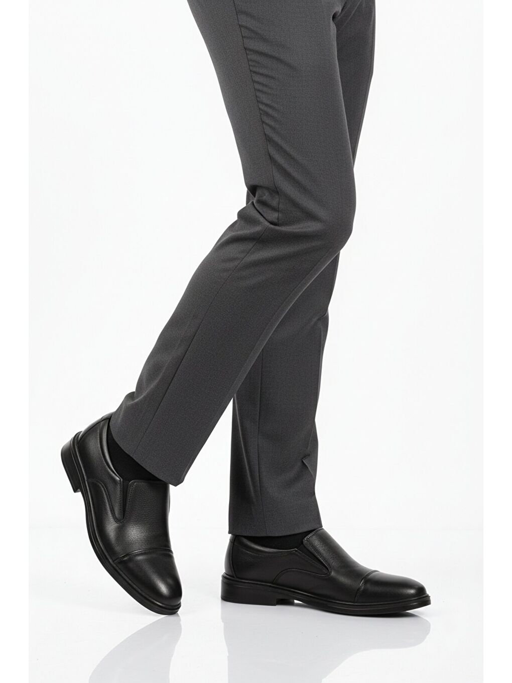 Siyah Hakiki Deri Jel Taban Anatomik Erkek Klasik Ayakkabı 425 M