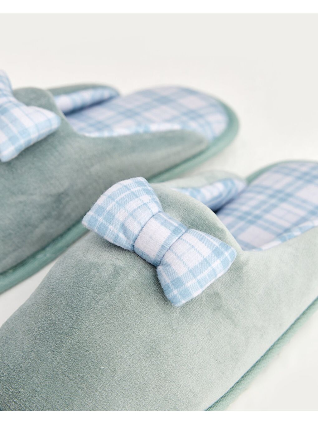 Yeşil Kadın Kurdeleli Ev Terliği - PLAID-1