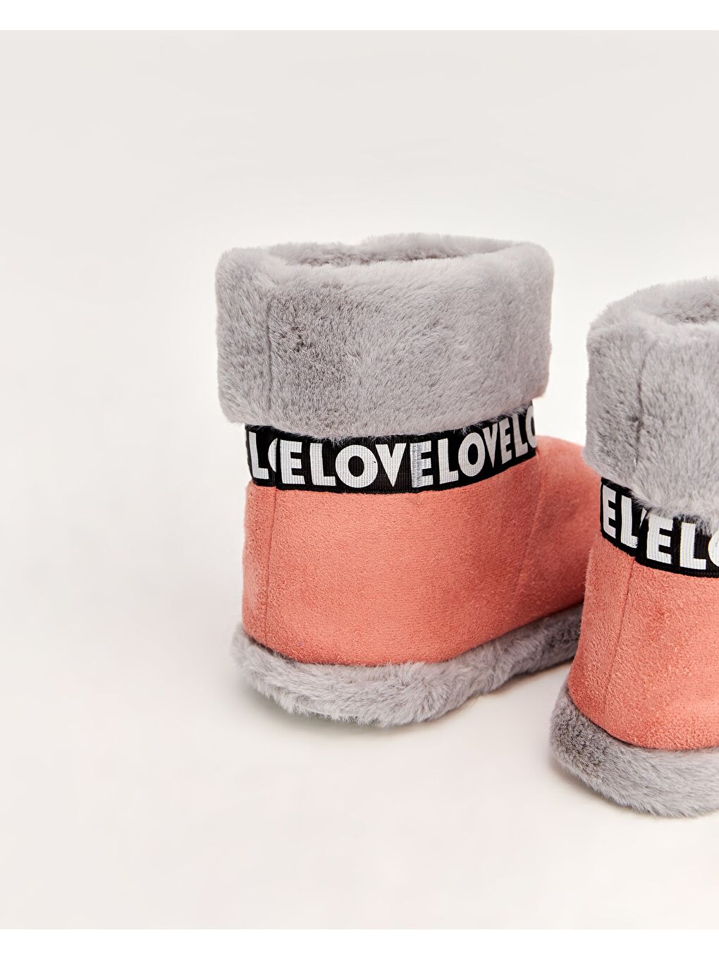 Pembe Kadın Love Yazılı Panduf - LOV-1