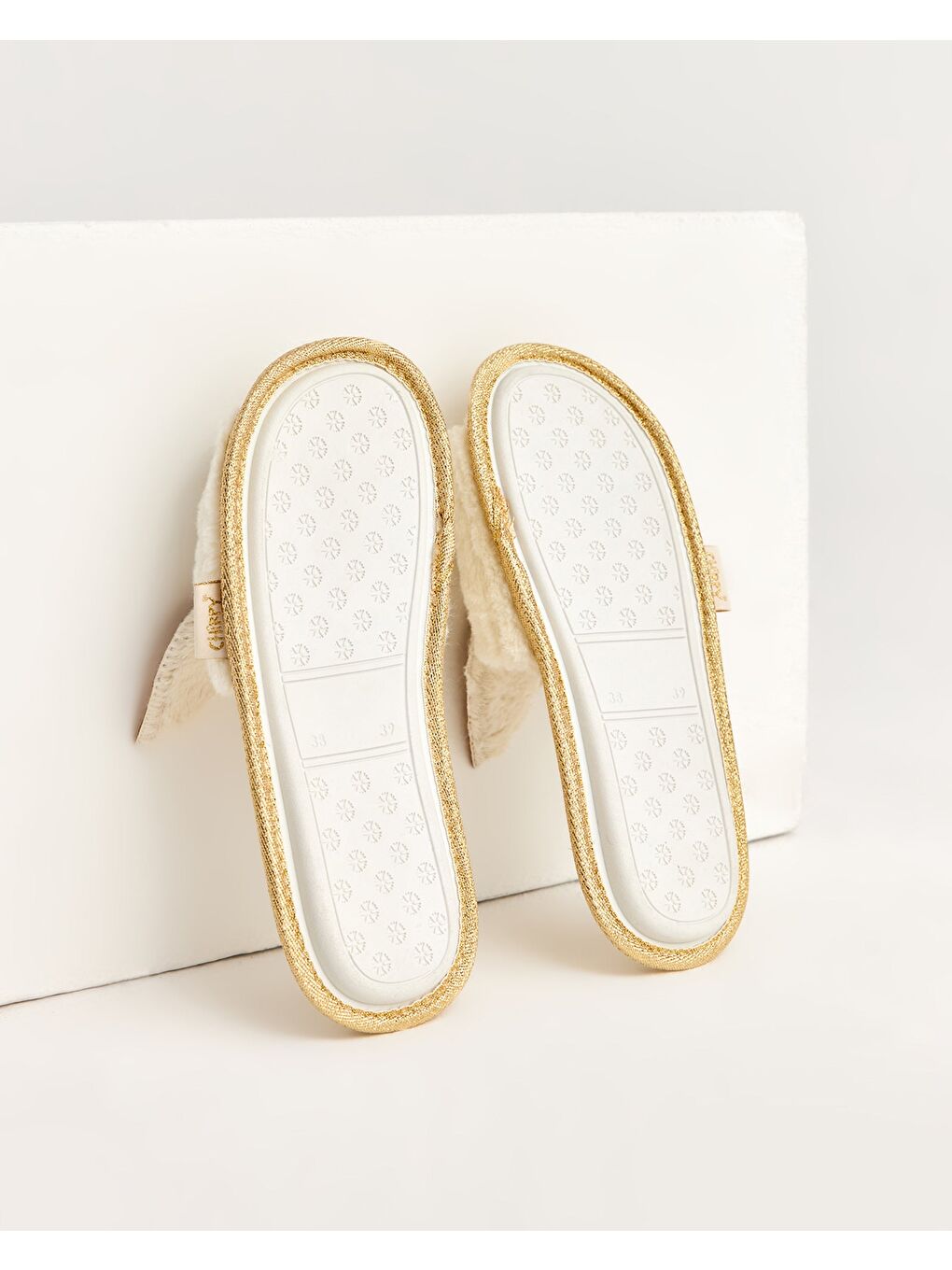 Ekru Kadın Figürlü Terlik - TINY-1