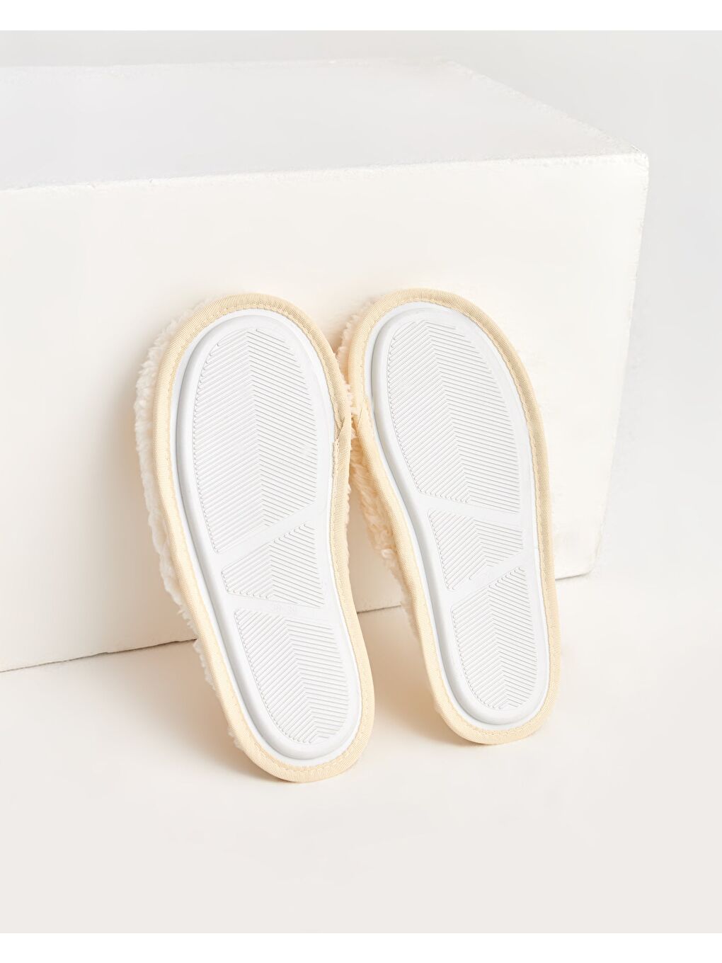 Sarı Kadın Desenli Ev Terliği - DODO-2