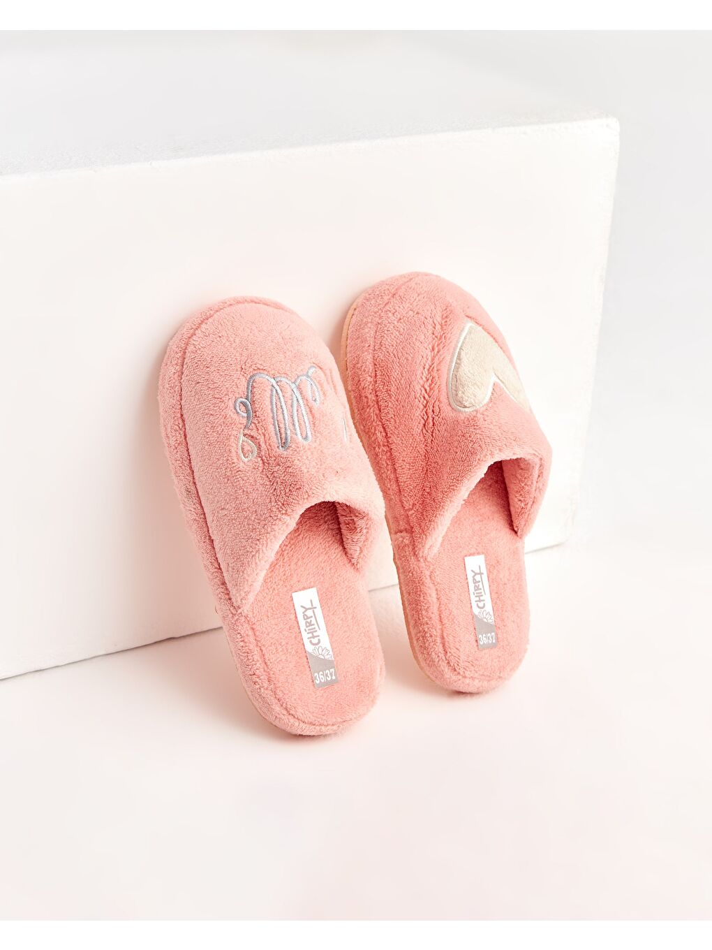 Pembe Kadın Nakış Detaylı Terlik - SEANGATTO-2