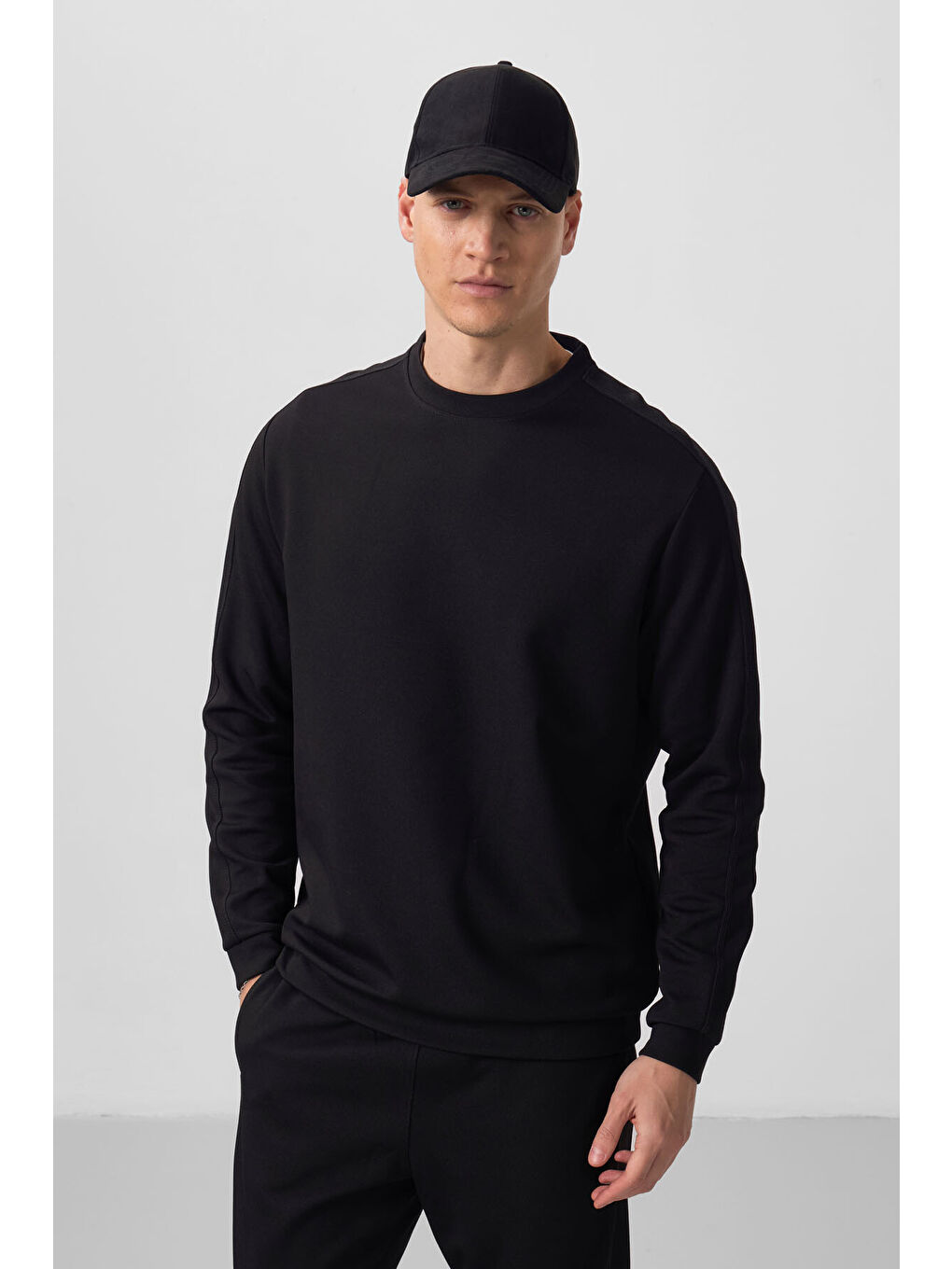 Siyah Yüzeyi Dokulu Oversize Erkek Eşofman Takım - 85275-1