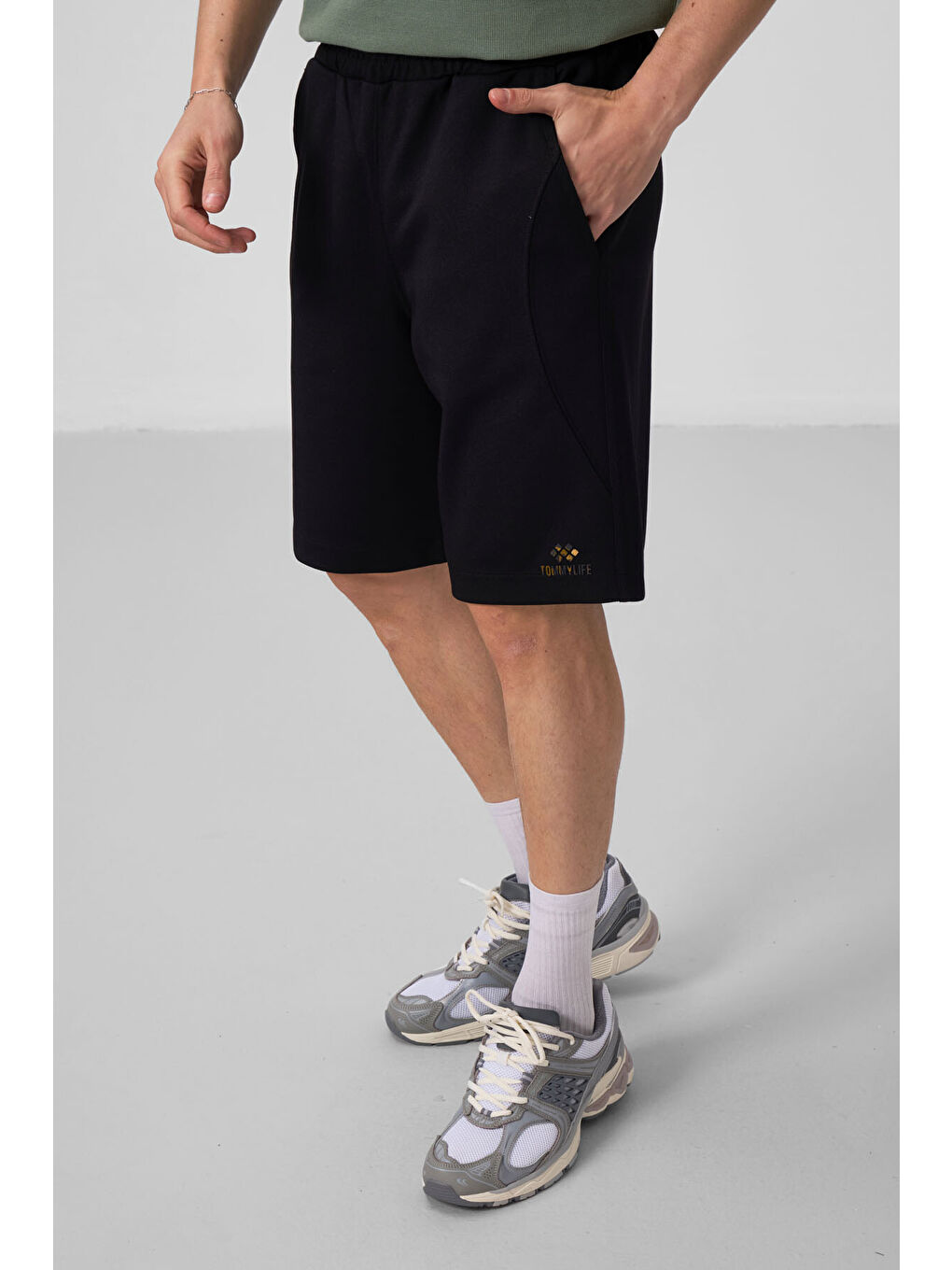 Siyah Yüzeyi Dokulu Oversize Erkek Şort - 81288-3