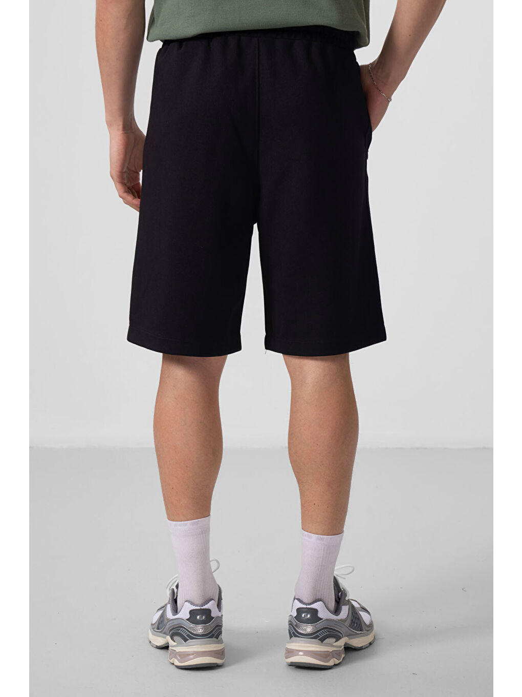 Siyah Yüzeyi Dokulu Oversize Erkek Şort - 81288-4
