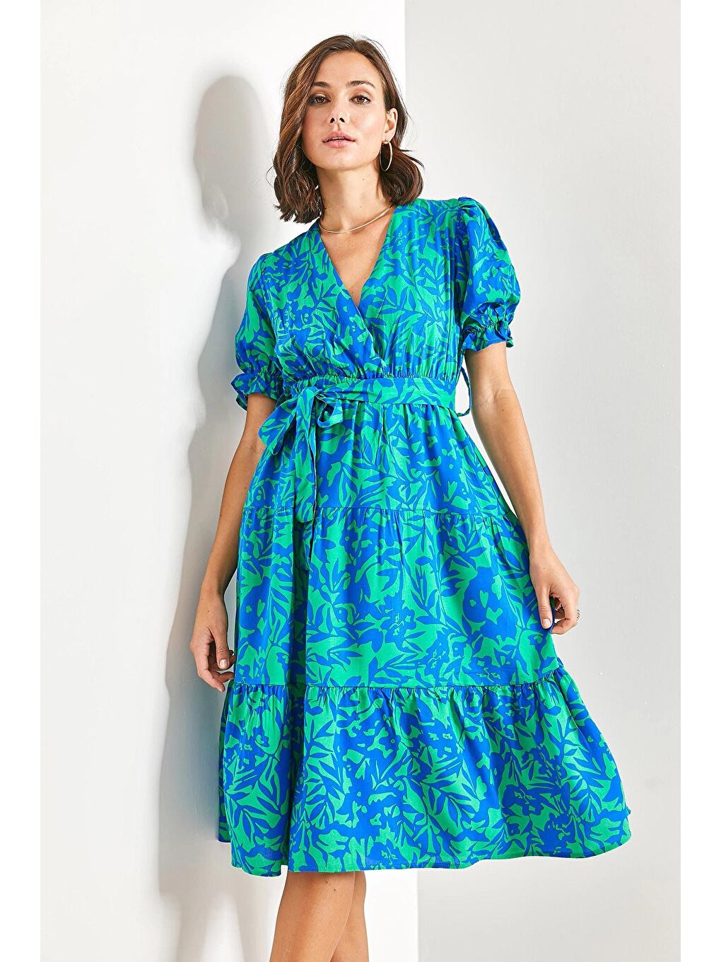 Mavi Kadın Kolu Lastikli Multi Desenli Kuşaklı Elbise-2