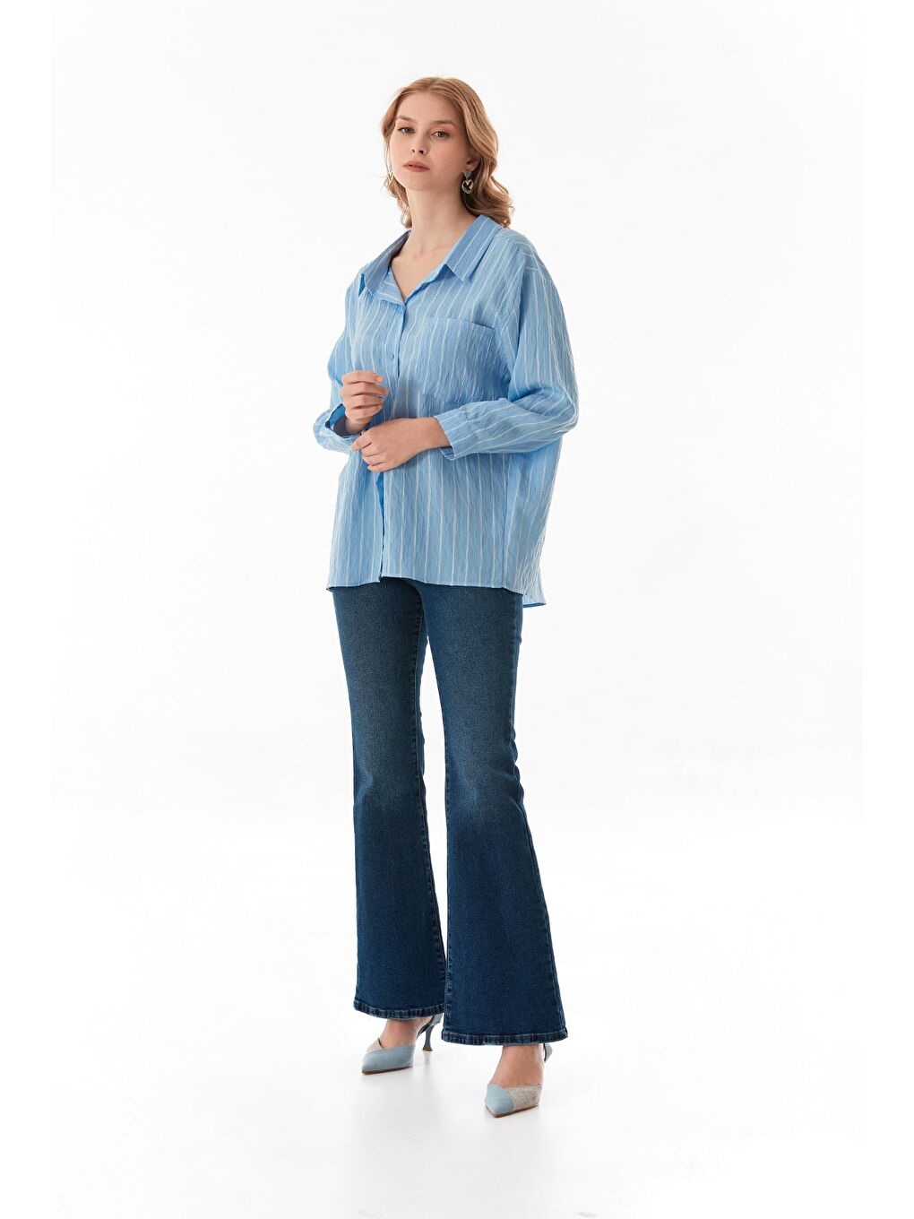 Mavi Çizgili Krep Kumaş Tek Cepli Arkası Uzun Salaş Gömlek-1