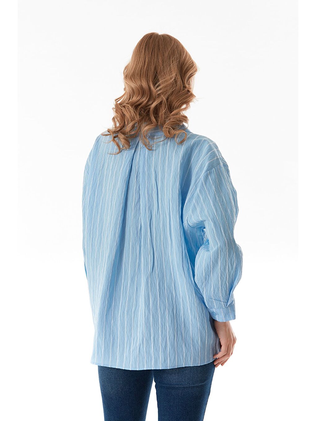 Mavi Çizgili Krep Kumaş Tek Cepli Arkası Uzun Salaş Gömlek-3