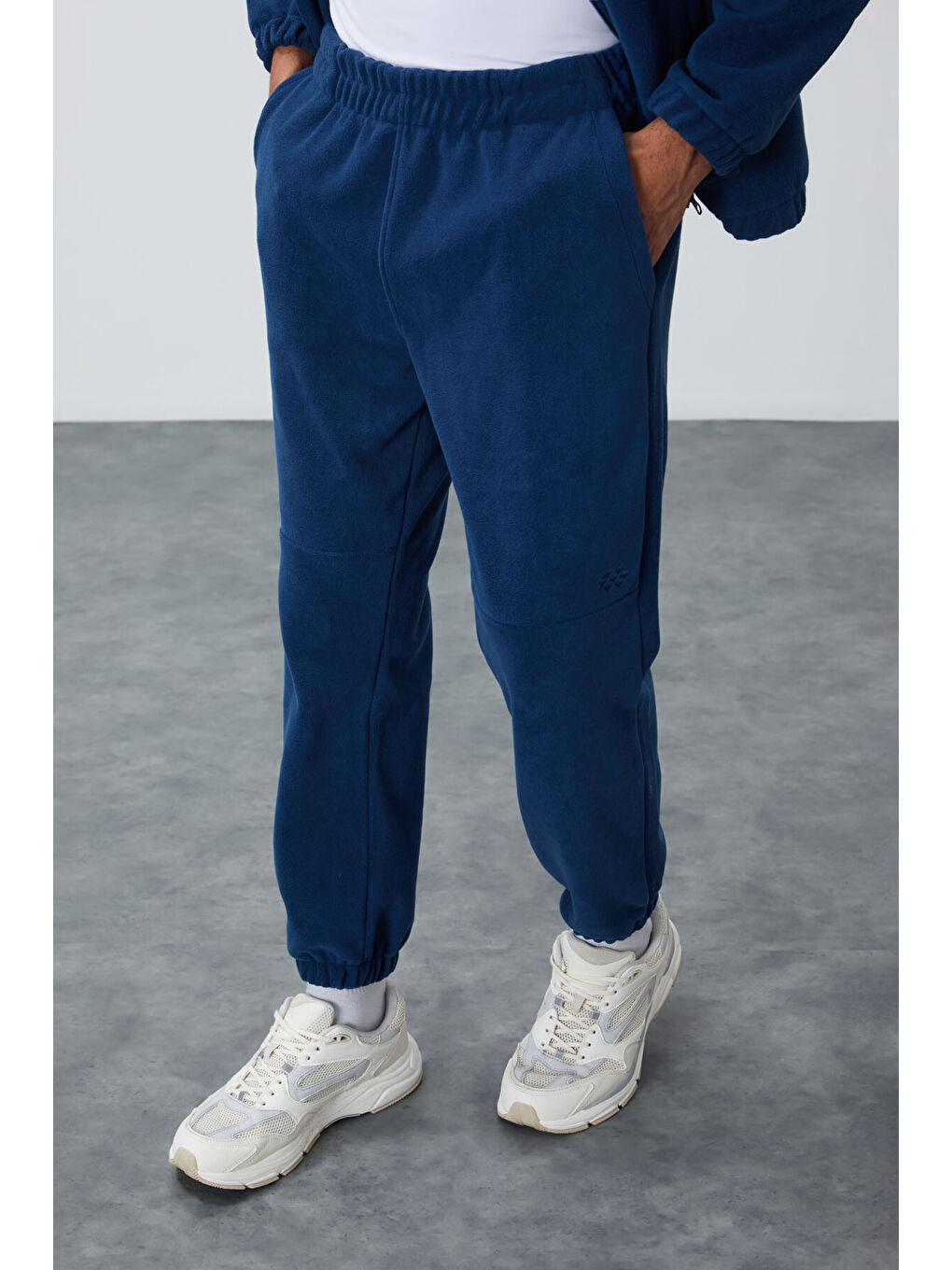 Mavi Parlament Kalın Yumuşak Dokulu Comfort Fit Nakışlı Erkek Eşofman Takım - 85269-2