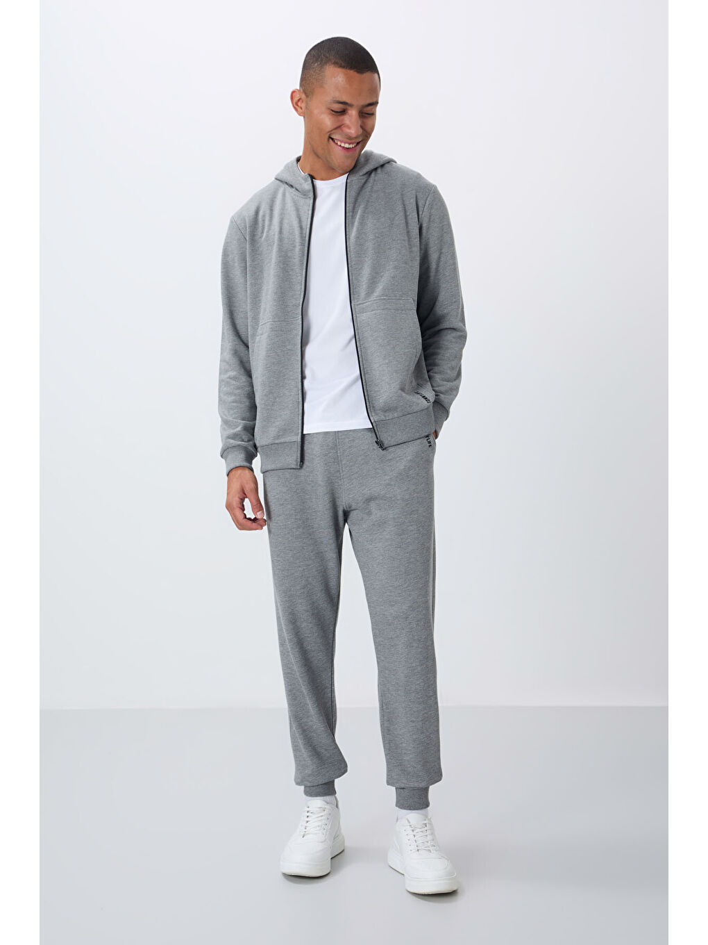 Gri Melanj Kompakt Pamuklu Kalın Pürüzsüz Dokulu Kapüşonlu Comfort Fit Erkek Eşofman Takım   85262-1